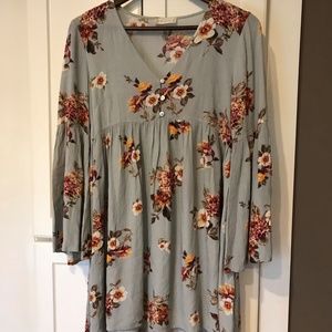 Altar’d State Floral Boho Style Flowy Tunic Top